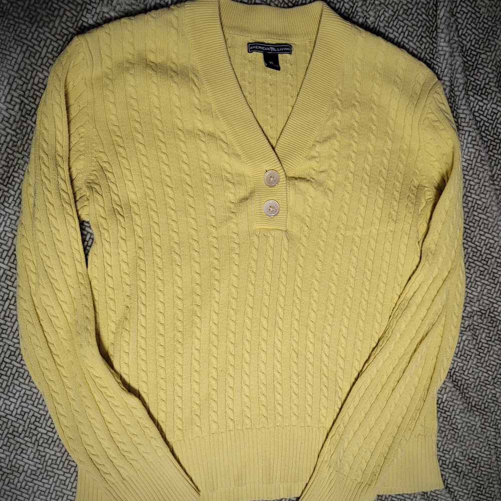 American Living Yellow Cable Knit Sweater – Size XL (Light Wash Fading)